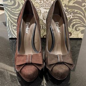 High heels: brown suede: worn once: like new condition